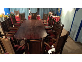Antikes Mobiliar 17 Eichenstühle und grosser 4m Tisch als Konferenz-Tagungszimmer