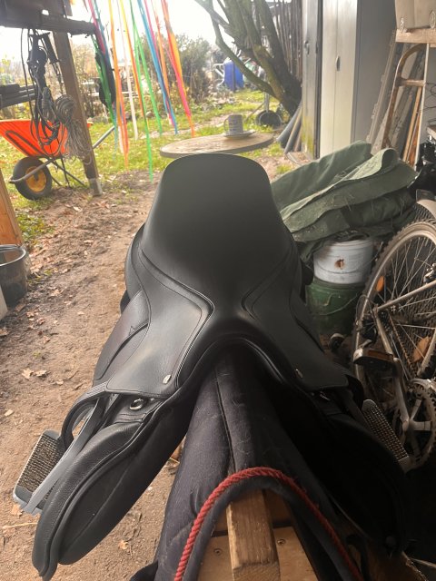 Springsattel 17,5 Caperlan 4