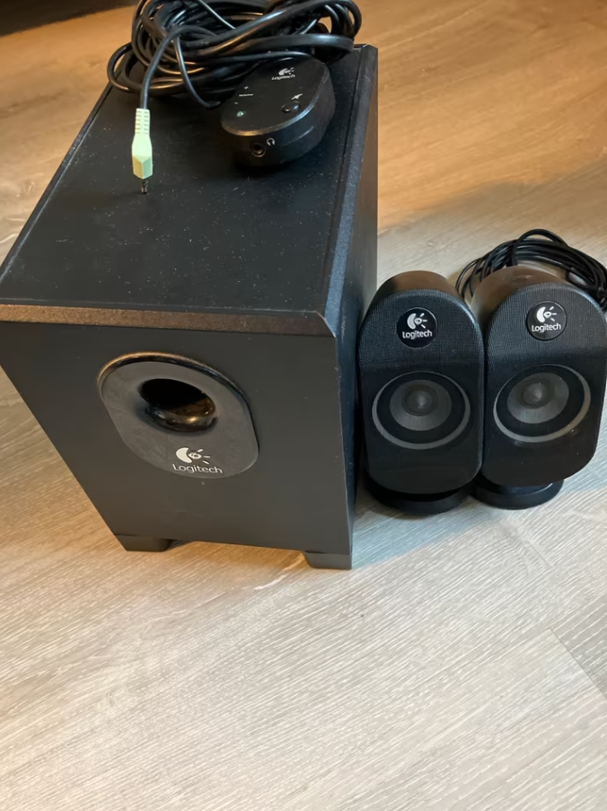 Logitech X-230 Lautsprecher & Subwoofer
