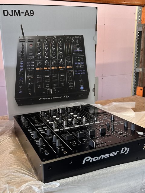 AlphaTheta CDJ-3000X , AlphaTheta Euphonia , Pioneer CDJ-3000, Pioneer DJ DJM-A9, Pioneer CDJ-2000NXS2, Pioneer DJM-900NXS2, Pioneer DJ DJM-V10-LF , AlphaTheta XDJ-AZ, AlphaTheta OMNIS-DUO, Pioneer DJ OPUS-QUAD, Pioneer DJ XDJ-RX3, Pioneer XDJ-XZ, Pioneer DJ DDJ-FLX10 10