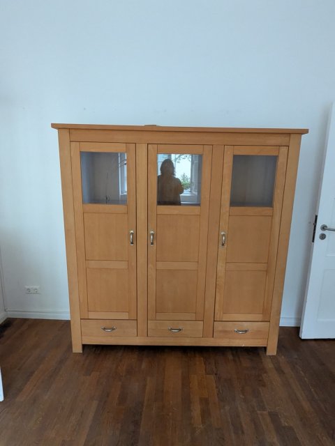 Großer Vitrinenschrank aus Holz mit 3 Türen und Schubladen