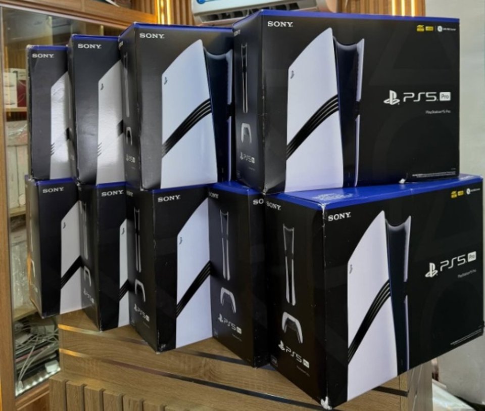 Sony PlayStation PS5 Pro 2TB Spielekonsole , Sony PlayStation PS5 Slim Konsole  , Nintendo Switch 2 Konsole, Microsoft Xbox Series X  2TB  Videospielkonsolen