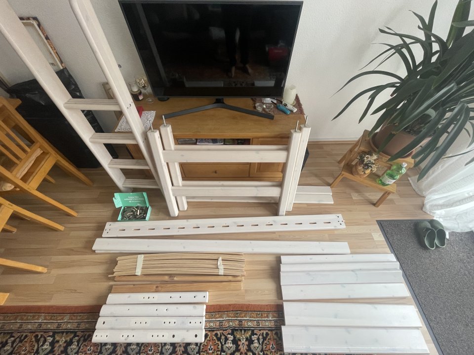 FLEXA Hochbett / Jugendbett aus Holz – mit Prinzessinnen-Spielvorhängen und Zubehör
